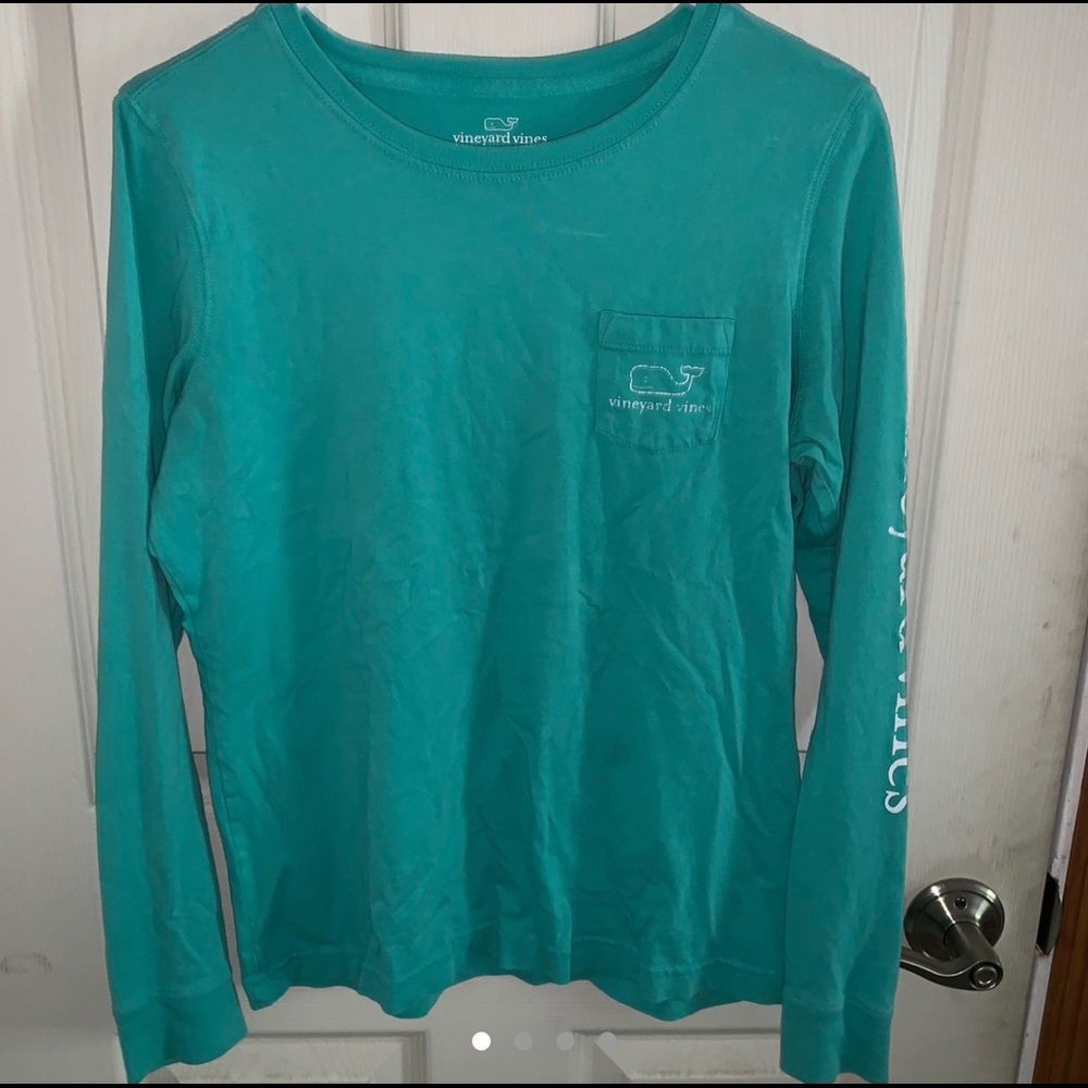 vineyard vines tee